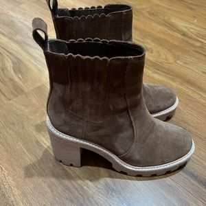 Gianni Bini - heeled Chelsea Boots - booties
